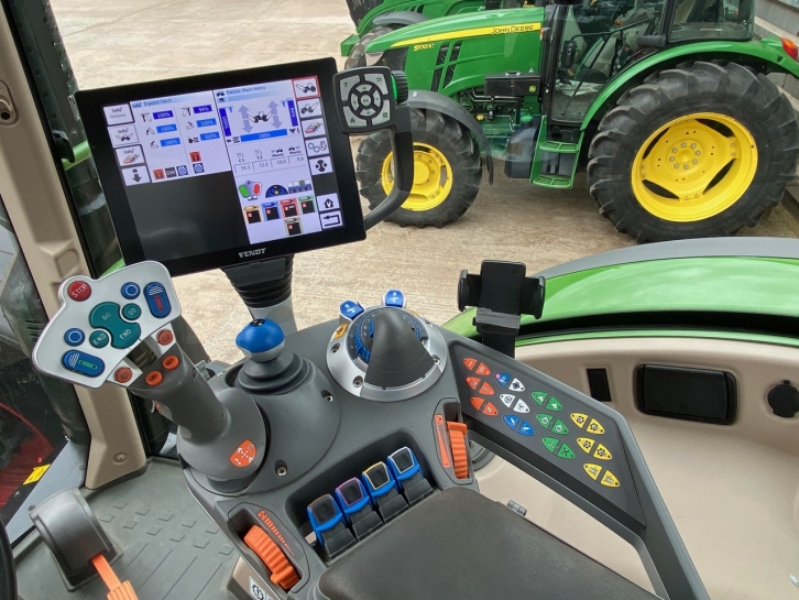 Fendt 724 Profi-Plus