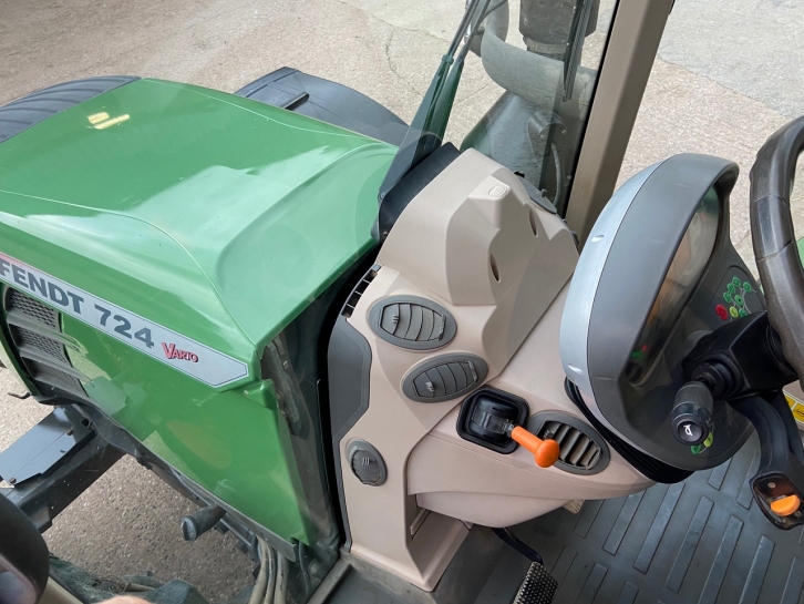 Fendt 724 Profi-Plus