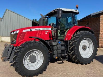 Massey Ferguson 7724S Efficient