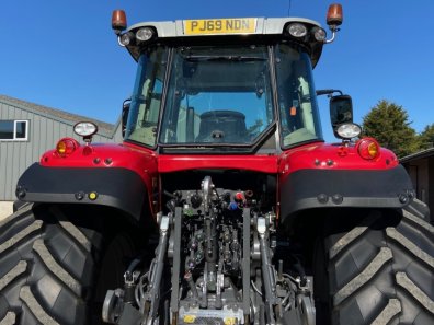 Massey Ferguson 7724S Efficient