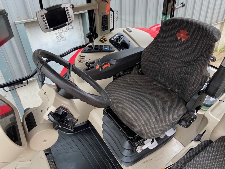 Massey Ferguson 7724S Efficient