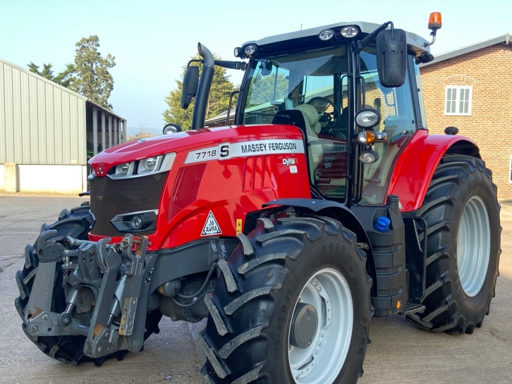 Massey Ferguson 7718S Efficient