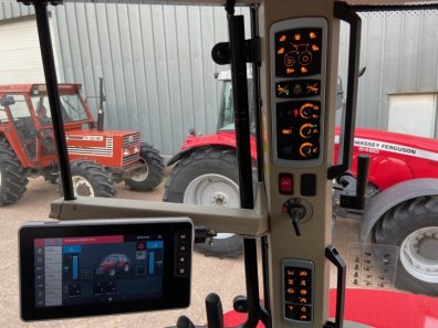 Massey Ferguson 7718S Efficient