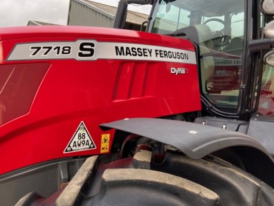 Massey Ferguson 7718S Efficient