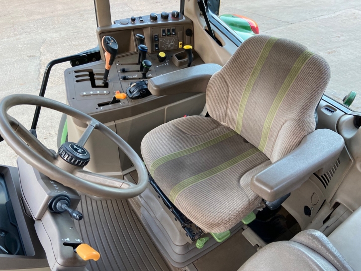 John Deere 6930 Standard