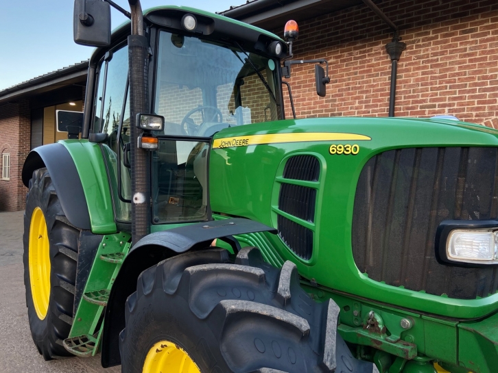 John Deere 6930 Standard