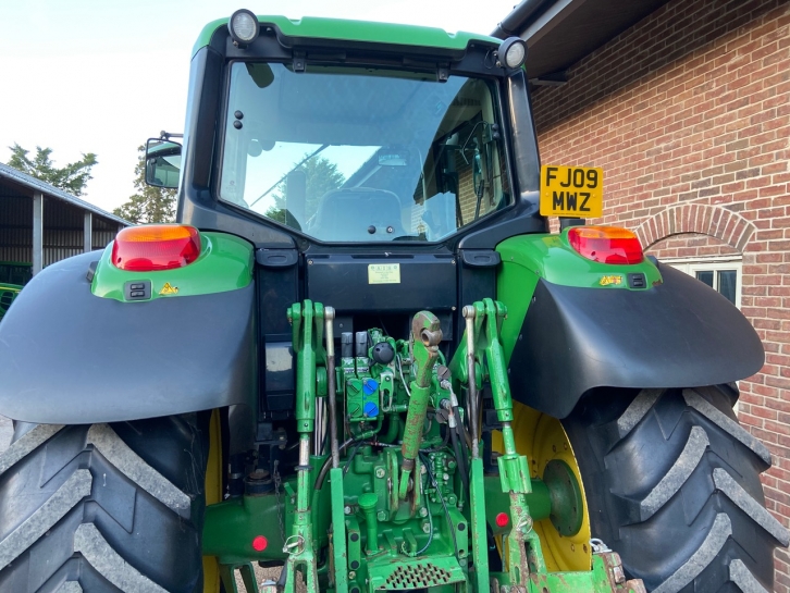 John Deere 6930 Standard