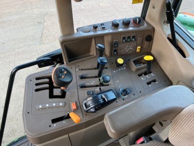 John Deere 6930 Standard