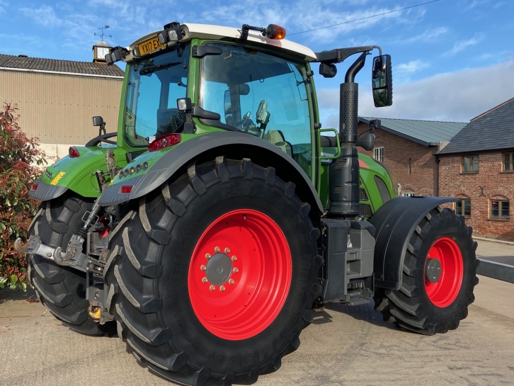 Fendt 724 Profi-Plus