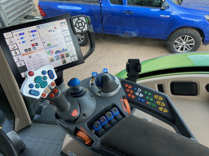 Fendt 724 Profi-Plus