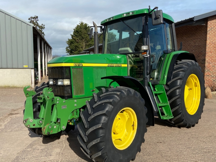 John Deere 6610
