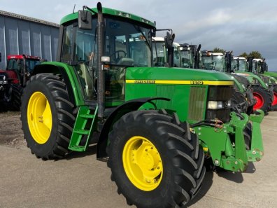 John Deere 6610