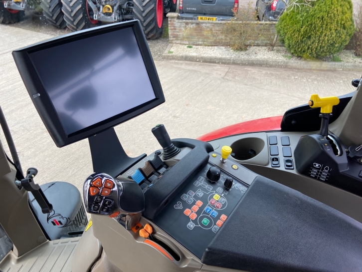 Case CVX 175