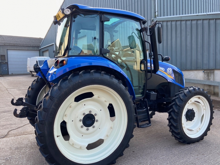 New Holland T4.85