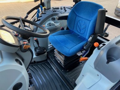 New Holland T4.85