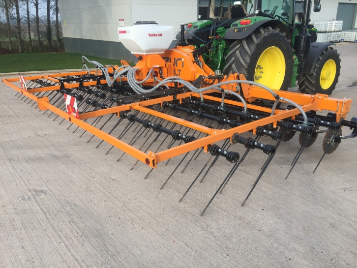 Mzuri Rezult straw rake