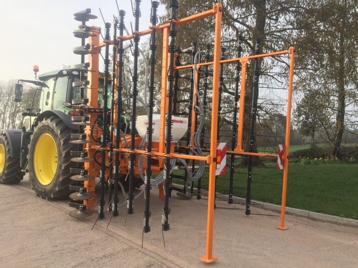 Mzuri Rezult straw rake