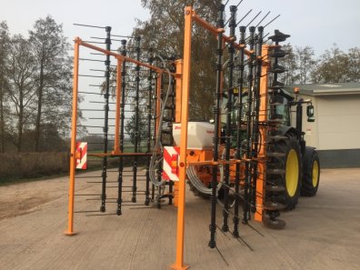 Mzuri Rezult straw rake