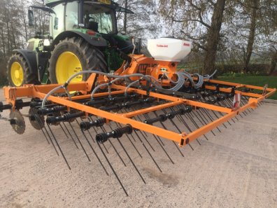 Mzuri Rezult straw rake