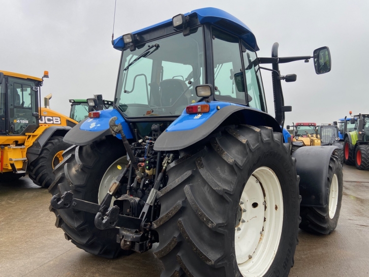 New Holland TM155
