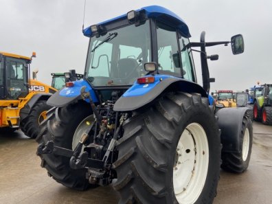 New Holland TM155