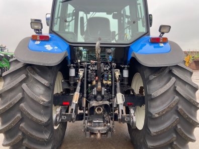 New Holland TM155