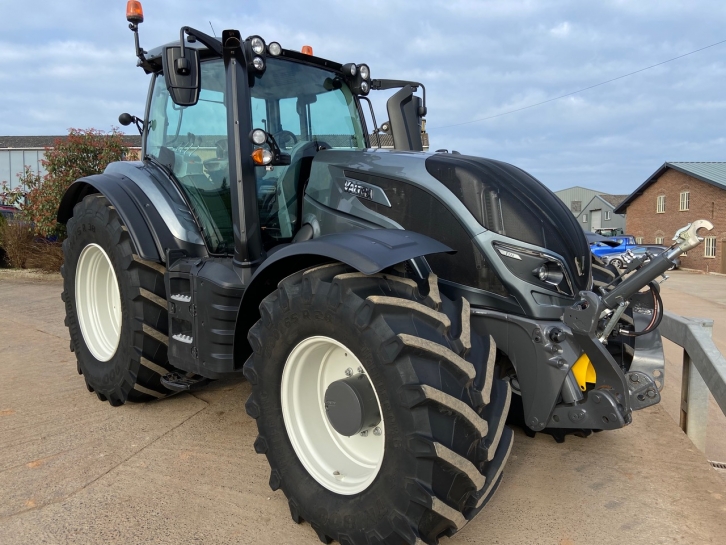 Valtra T234 Active