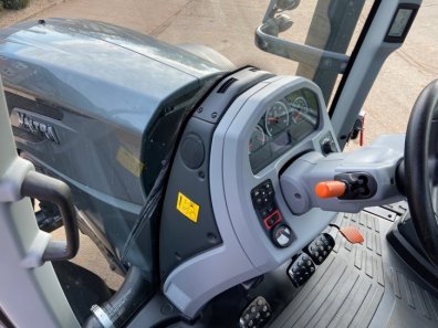 Valtra T234 Active