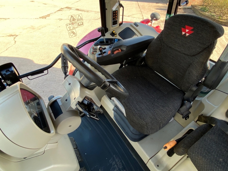 Massey Ferguson 7718S Efficient