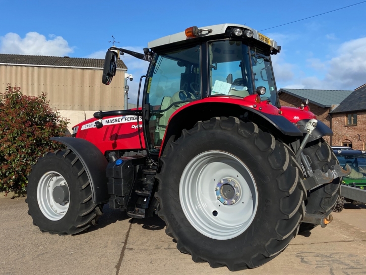 Massey Ferguson 7718S Efficient