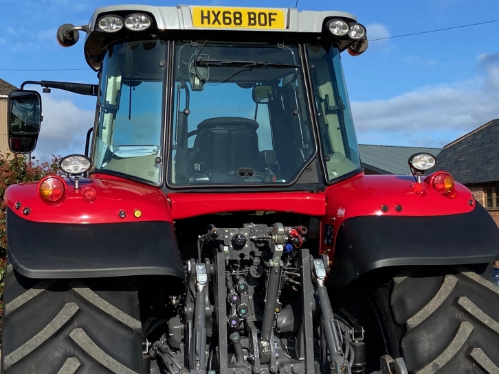 Massey Ferguson 7718S Efficient
