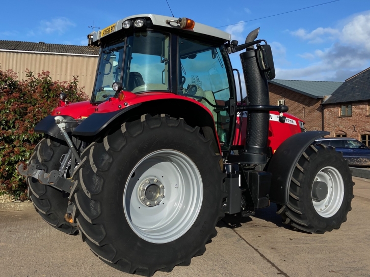 Massey Ferguson 7718S Efficient