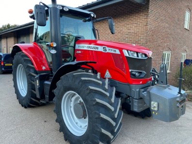 Massey Ferguson 7718S Efficient