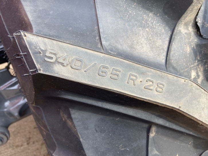 Massey Ferguson 7718S Efficient
