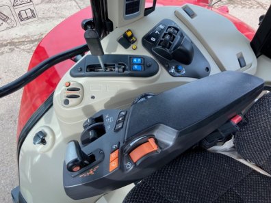 Massey Ferguson 7718S Efficient