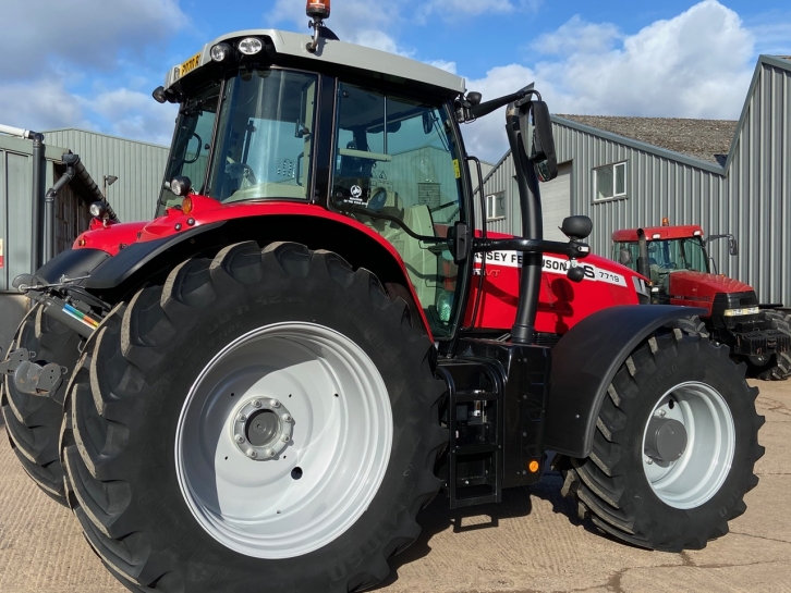 Massey Ferguson 7719S Exclusive
