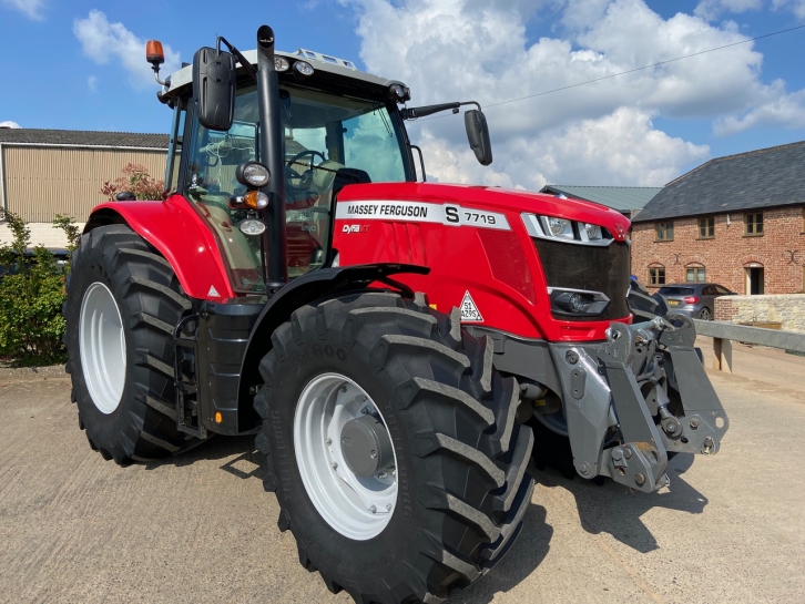 Massey Ferguson 7719S Exclusive