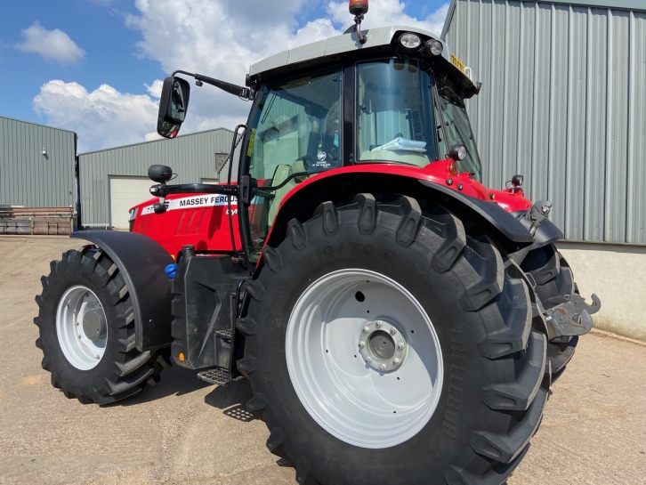Massey Ferguson 7719S Exclusive