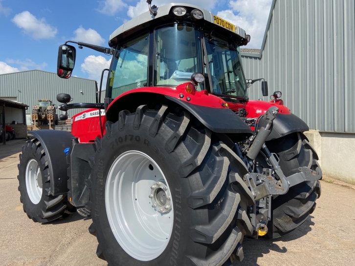 Massey Ferguson 7719S Exclusive