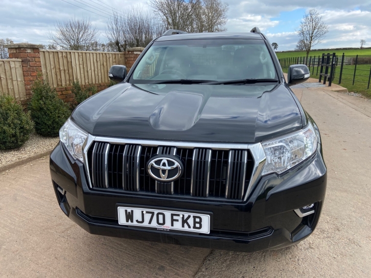 Toyota Landcruiser commercial Active 2.8 diesel
