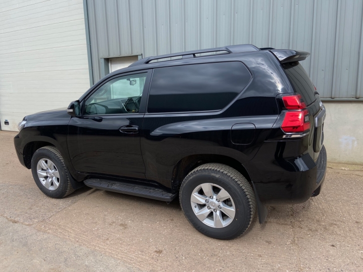 Toyota Landcruiser commercial Active 2.8 diesel