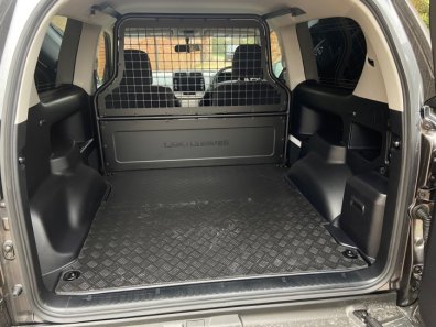 Toyota Landcruiser commercial Active 2.8 diesel