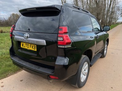 Toyota Landcruiser commercial Active 2.8 diesel