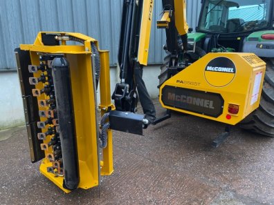 McConnel 6565T hedge trimmer