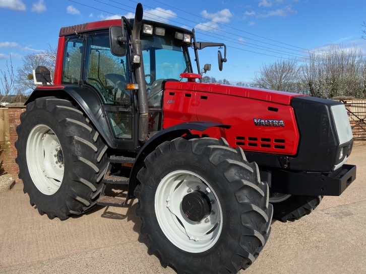Valtra 8350