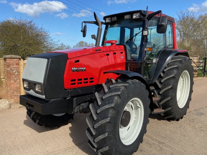 Valtra 8350