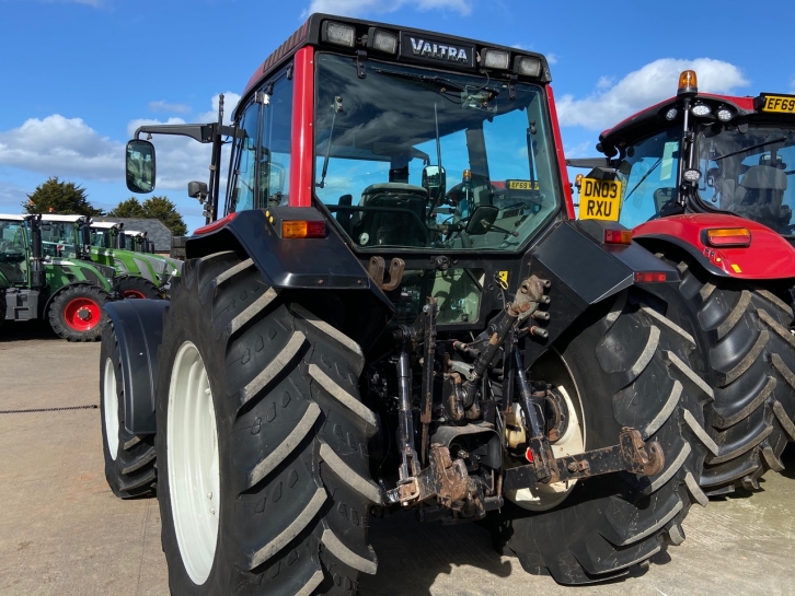 Valtra 8350
