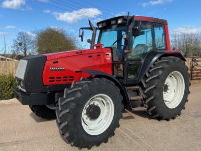 Valtra 8350