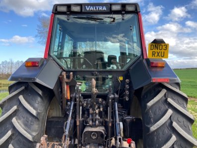 Valtra 8350