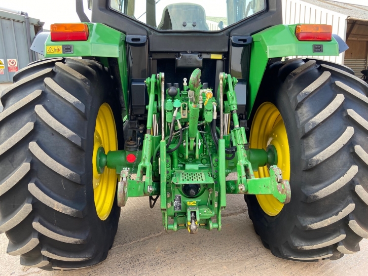 John Deere 6510
